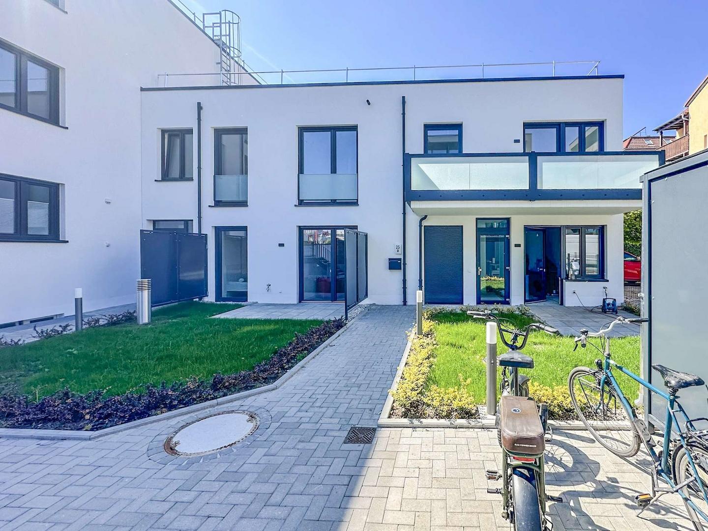 Neubau in zweiter Reihe