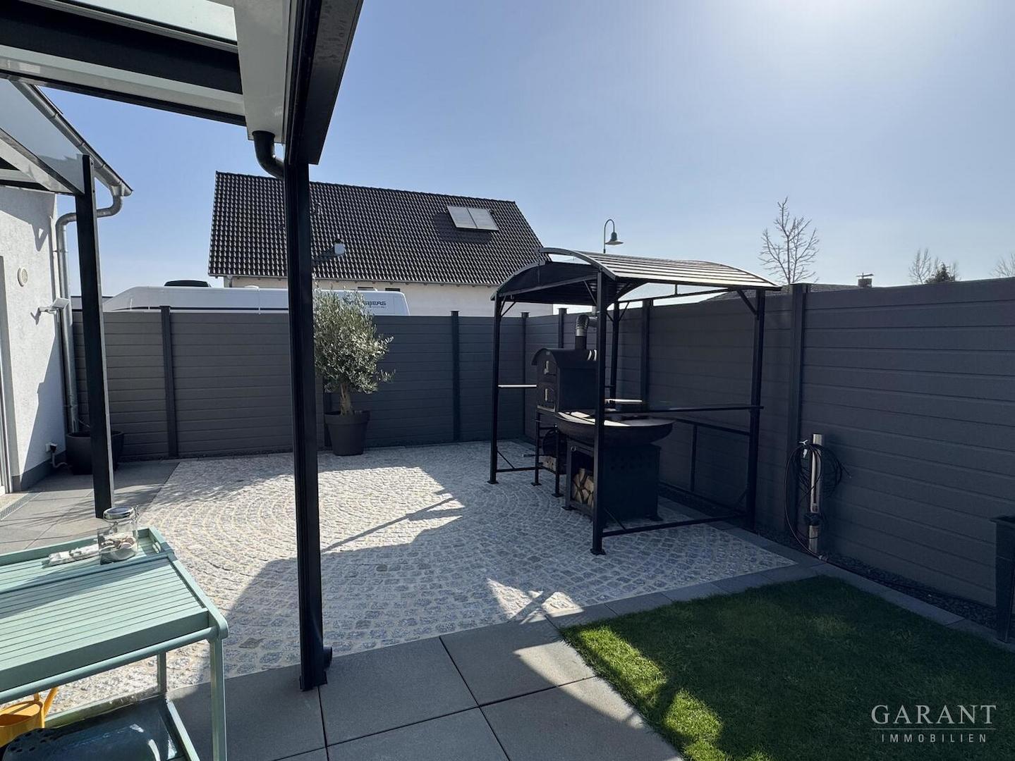 Garten mit Grillplatz