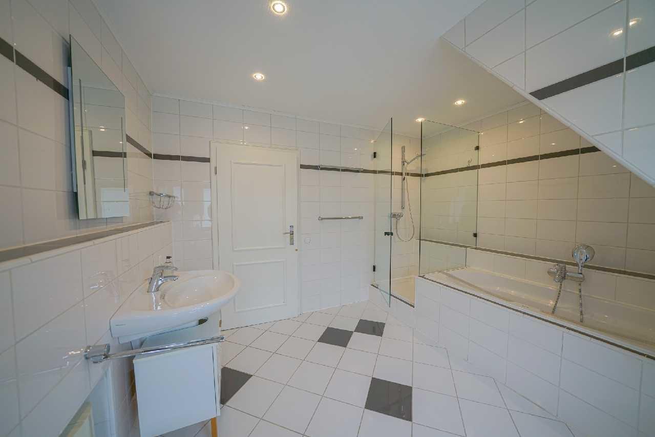 Badezimmer 1. OG