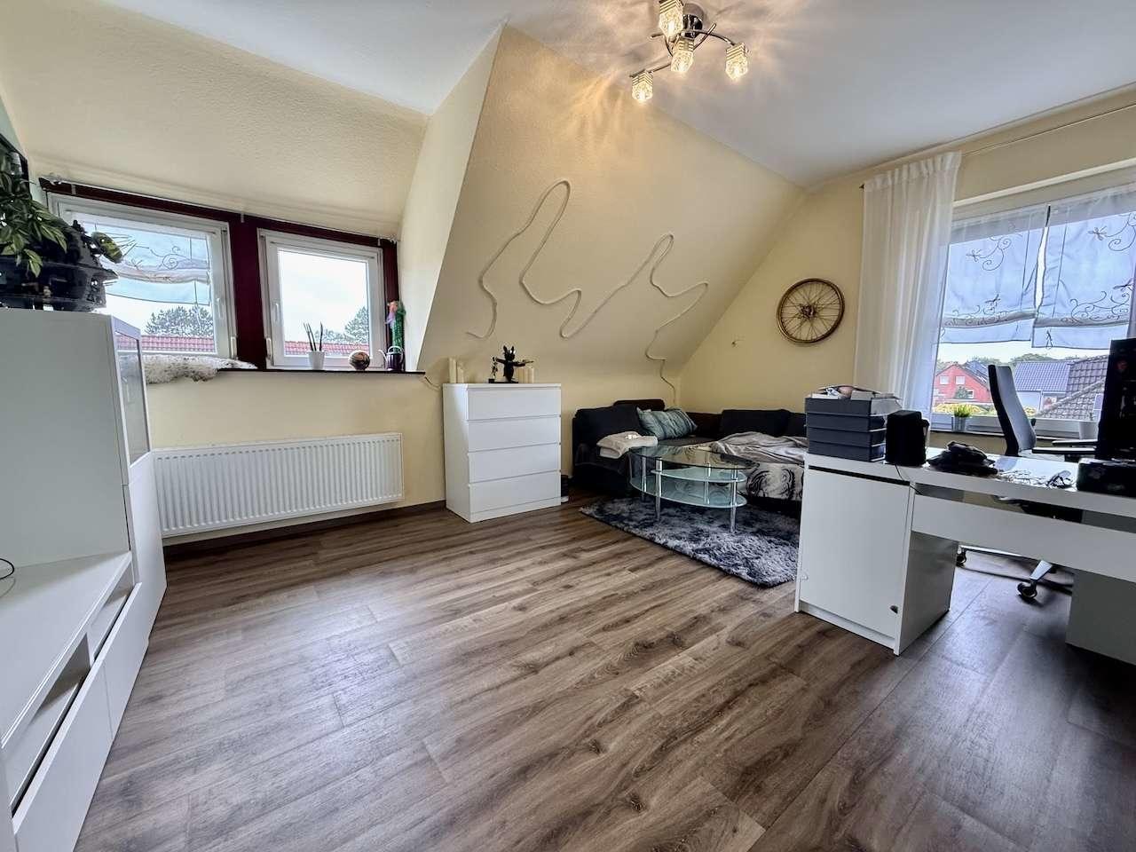 Wohnzimmer DG