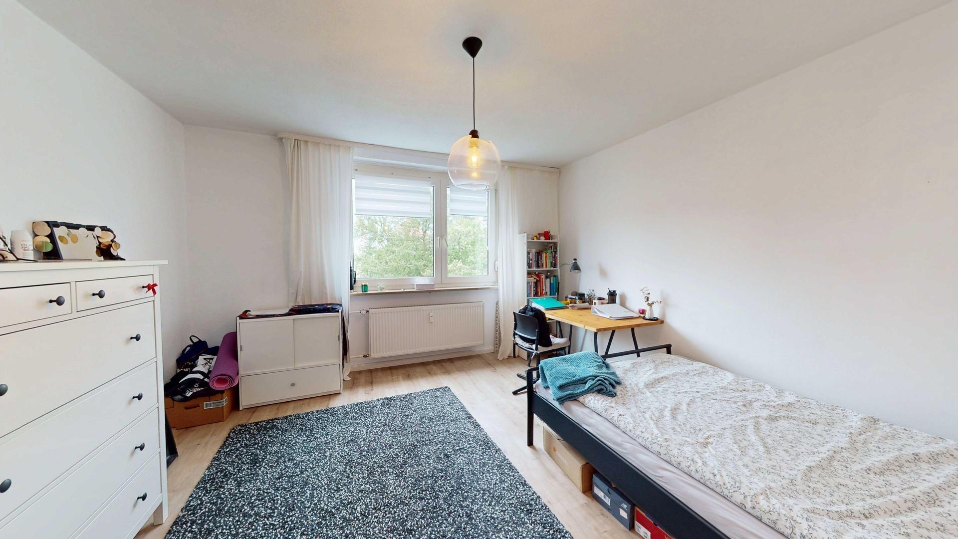 Schlafzimmer 1