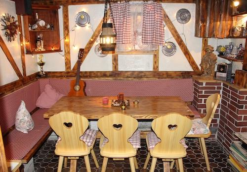 Kellerbar im Alpenflair