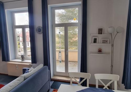 Eßecke mit Zugang Balkon