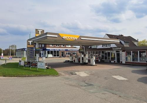 Zufahrt Tankstelle