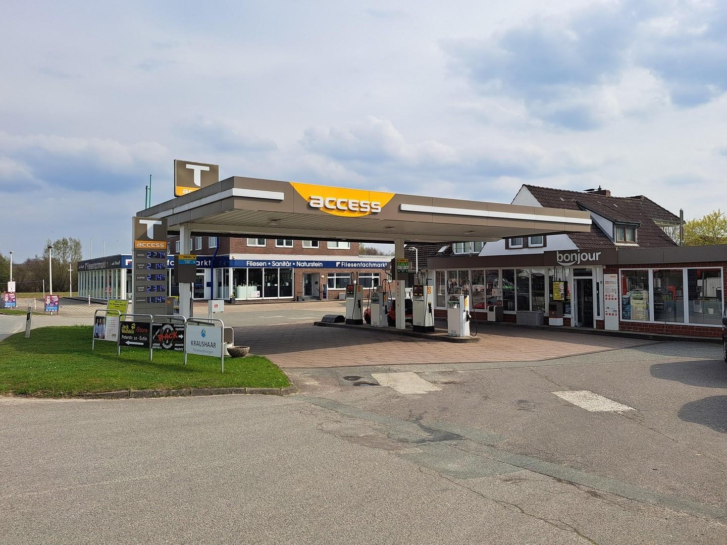 Zufahrt Tankstelle