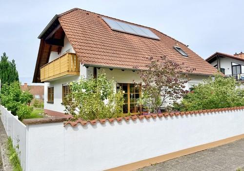 Straßenansicht
