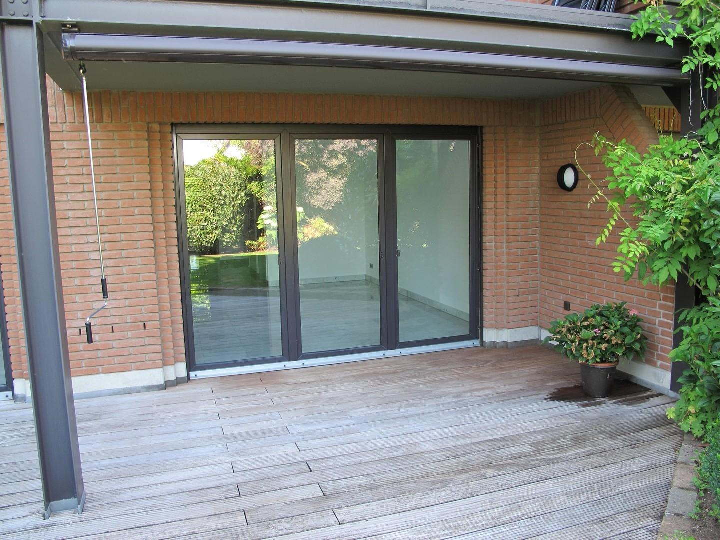 Terrasse (SW-Ausrichtung)