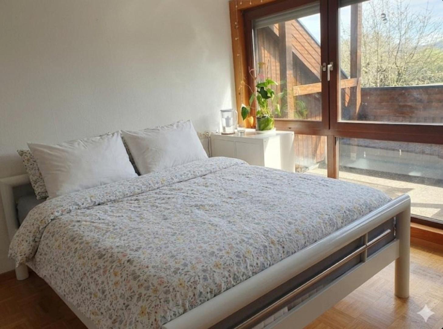 Schlafzimmer mit Loggiazugang