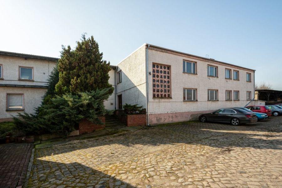 Bürogebäude