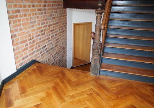 neuer Glanz im Treppenhaus