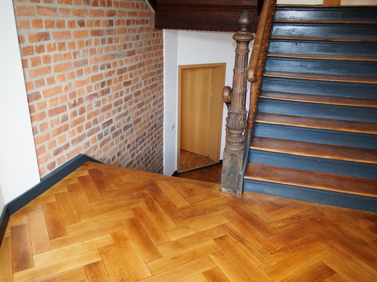 neuer Glanz im Treppenhaus