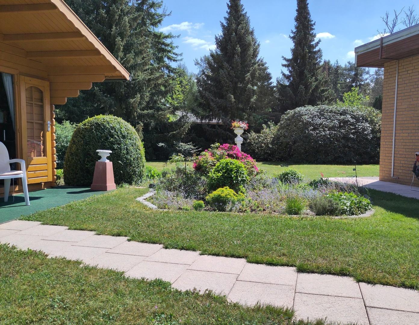 mittlere Gartenanlage
