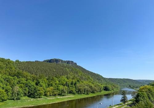 Blick elbaufwärts auf den Lilienstein