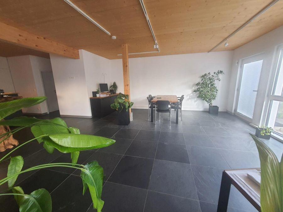 Büro EG