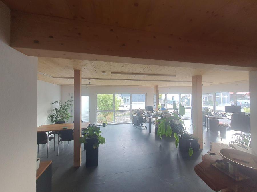 Büro EG