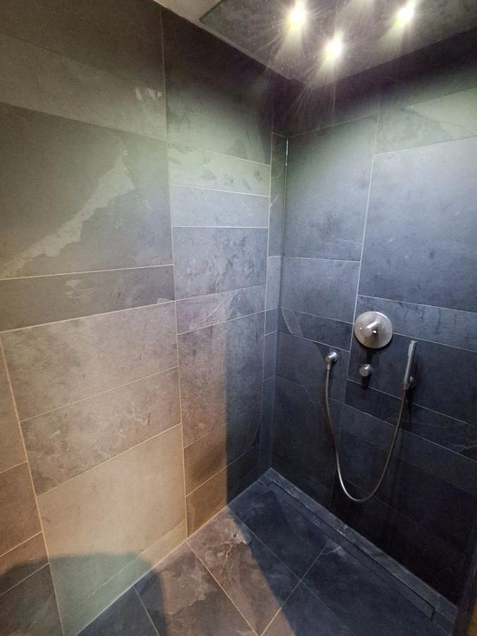 Wohnung Regendusche