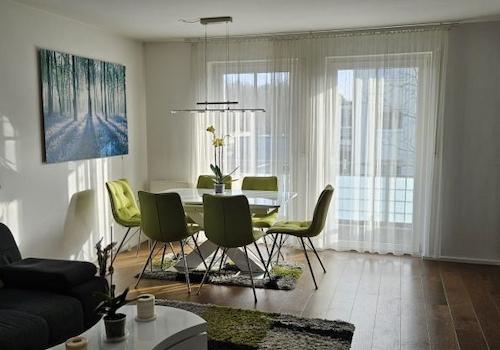 27 Wohnzimmer