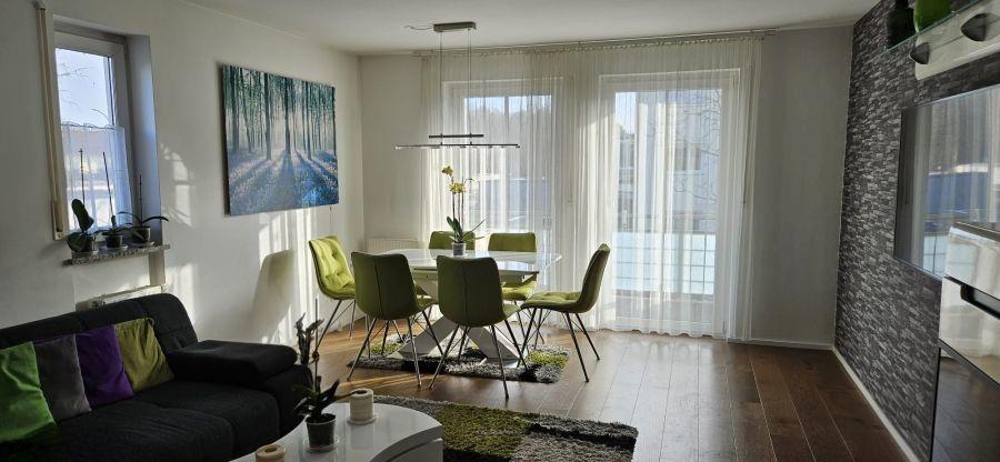 27 Wohnzimmer