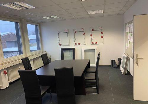 Büro 1