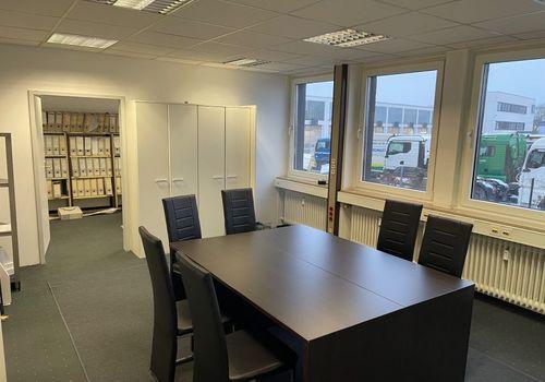 Büro 1