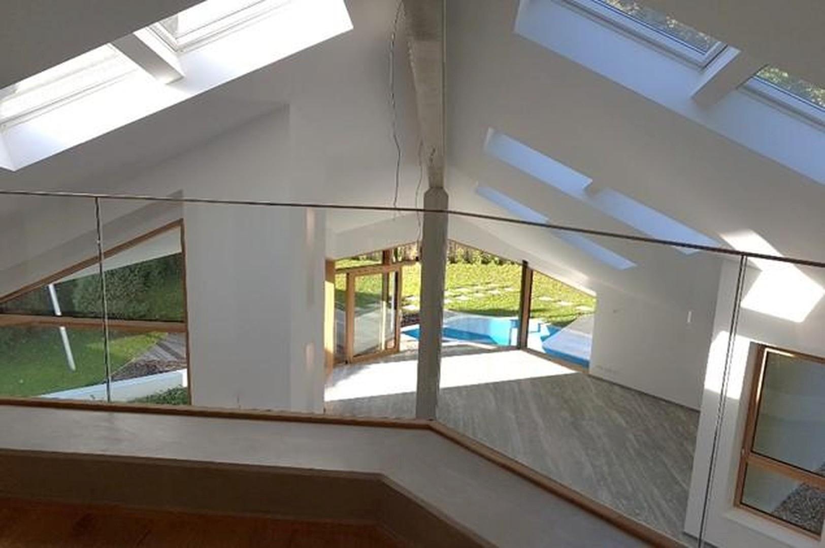 Empore