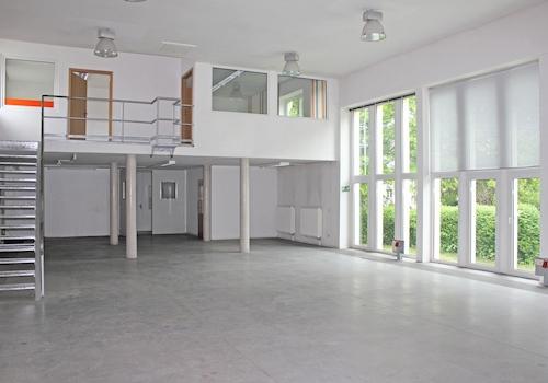 Halle mit Empore