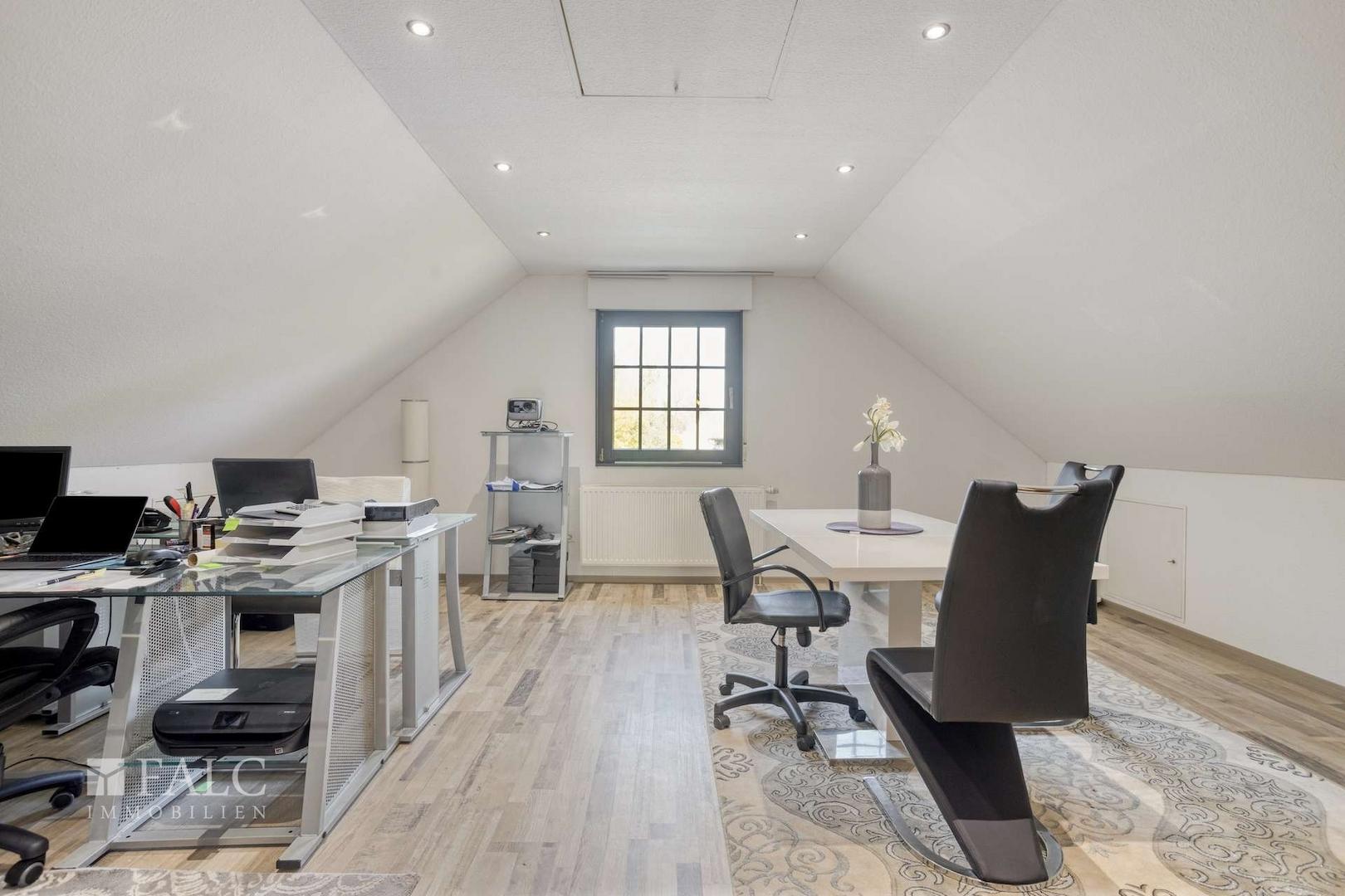 Büro OG