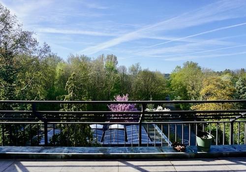 Terrasse mit Blick ins Grüne