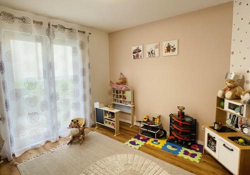 Freundliches Kinderzimmer