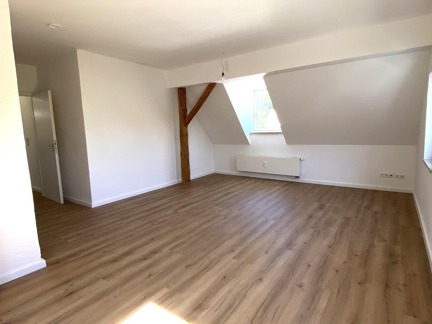 Wohnzimmer li Seite