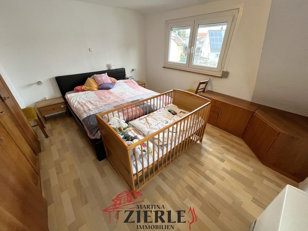 13- Schlafzimmer DG