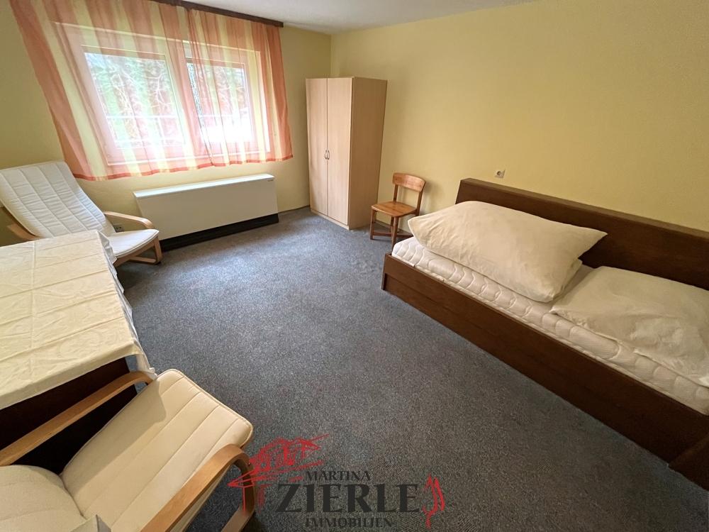 17- Esszimmer + Schlafzimmer inkl. Mini-Küche EG