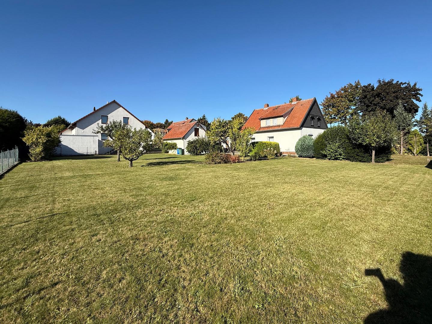 großes Grundstück