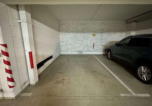 Tiefgaragenstellplatz