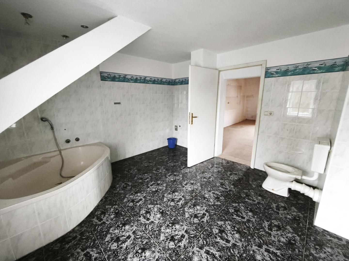 Wannenbad OG