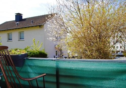Balkon mit Aussicht ins Grüne