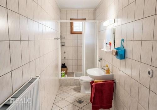 Badezimmer Haus 1
