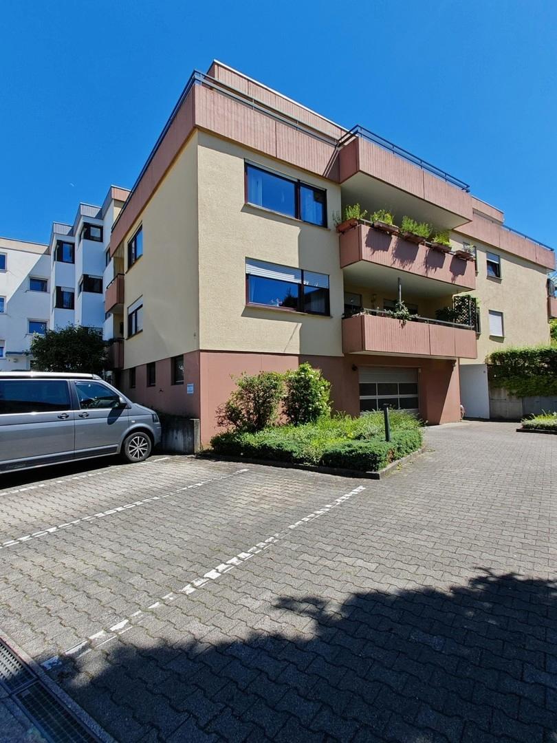 Außenparkplatz