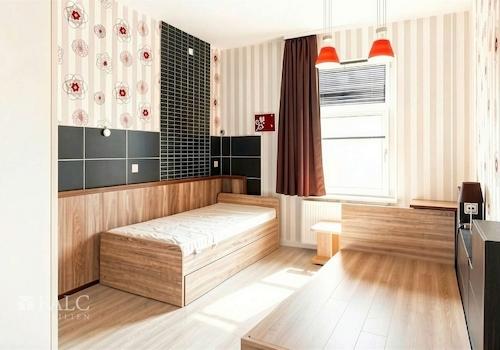 Schlafzimmer III