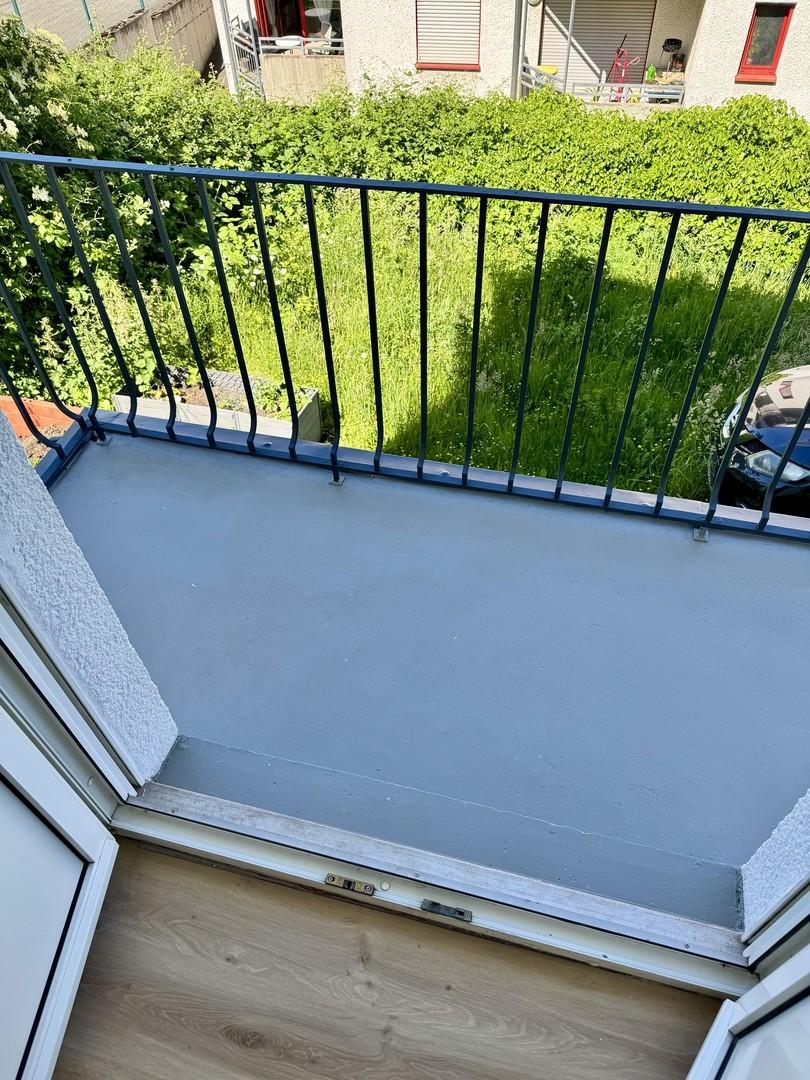 Frisch sanierter Balkon