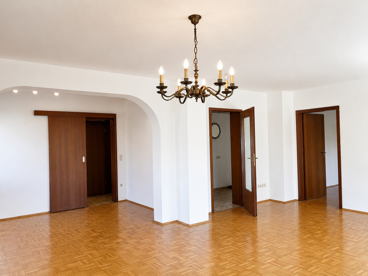 Wohnzimmer mit Essbereich