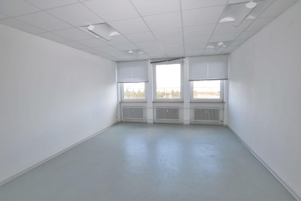 Büro- Praxisfläche