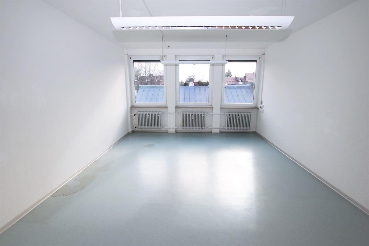 Büro- Praxisfläche