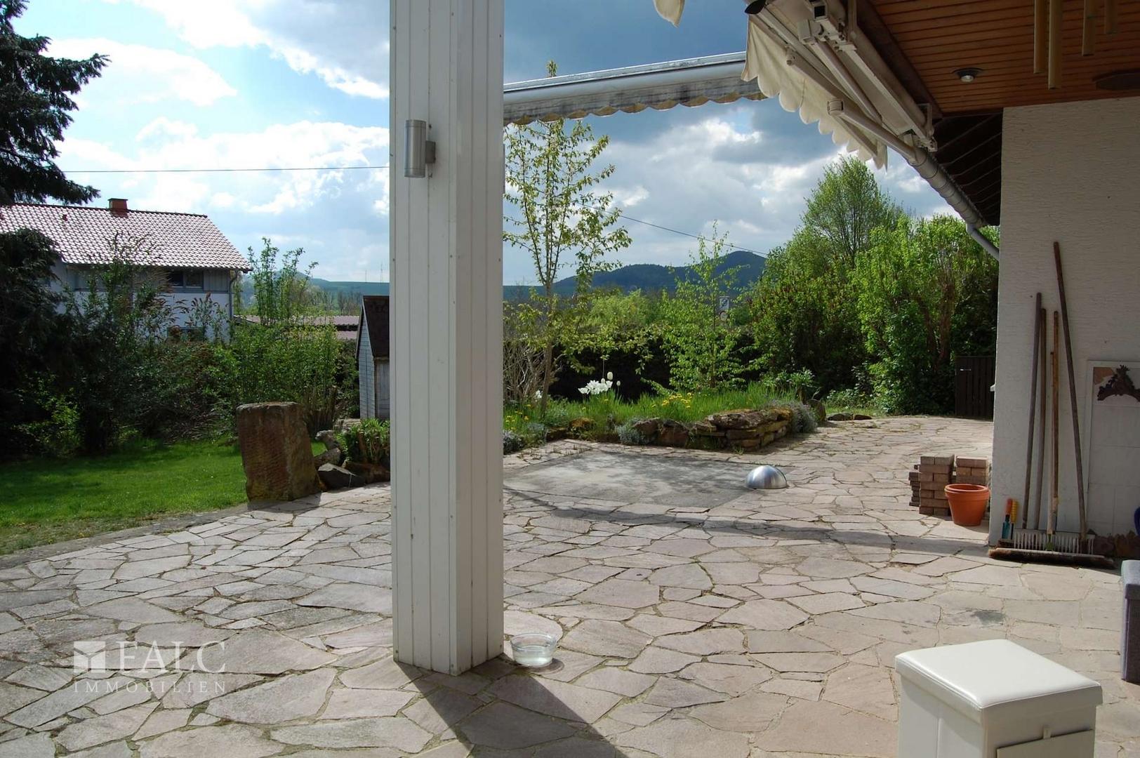 Ansicht Terrasse vom Wohnzimmer