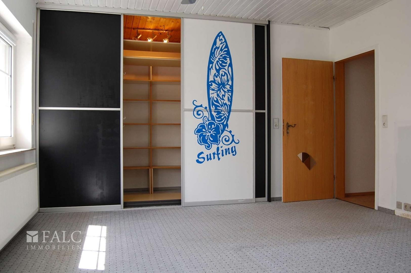 Beg. Kleiderschrank Schlafzimmer_1. OG