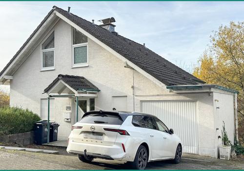 Ein weiterer Stellplatz vor der Garage...