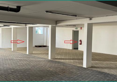 Blick in die Tiefgarage mit Hausfluranbindung