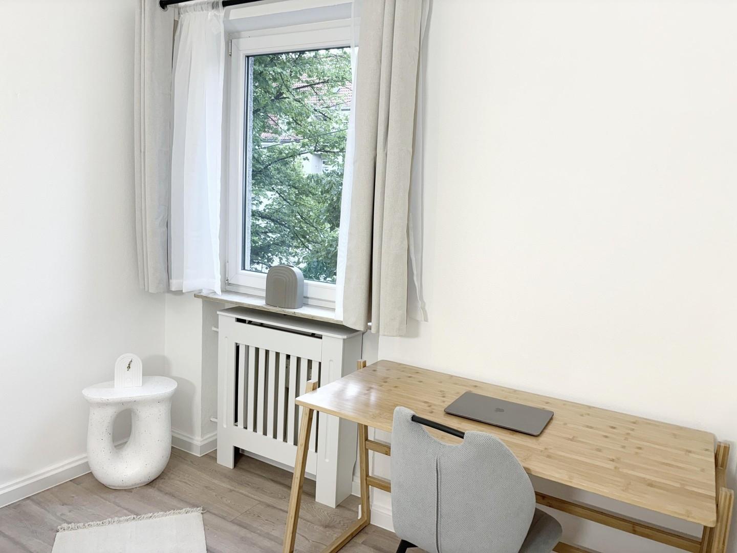 Working Desk