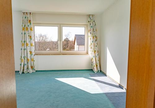 Zimmer 2 OG