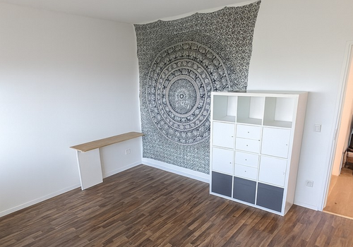 Büro / Kinderzimmer mit Balkon